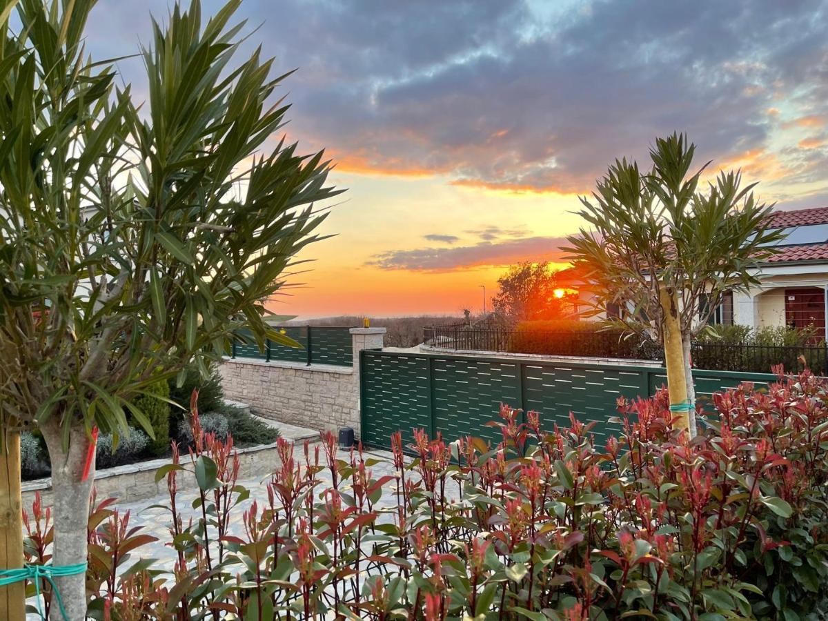Private Villa "San Servolo House" With Sea View And Private Pool 布耶 外观 照片