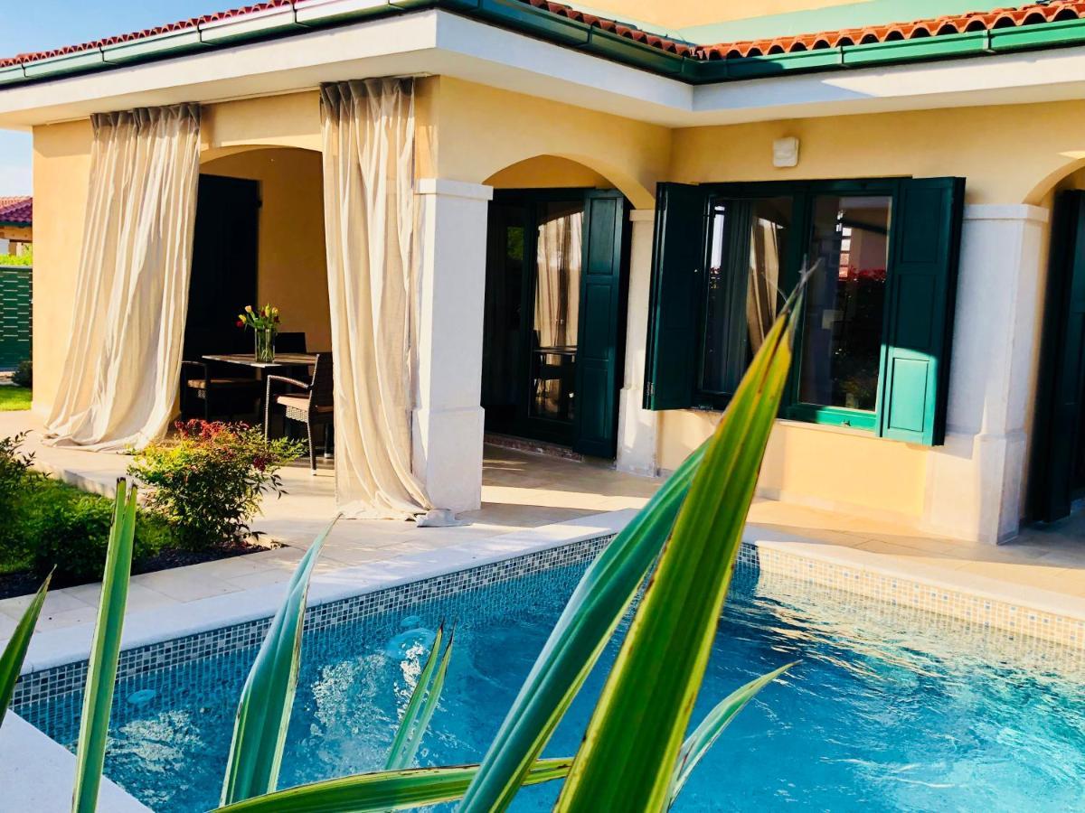Private Villa "San Servolo House" With Sea View And Private Pool 布耶 外观 照片