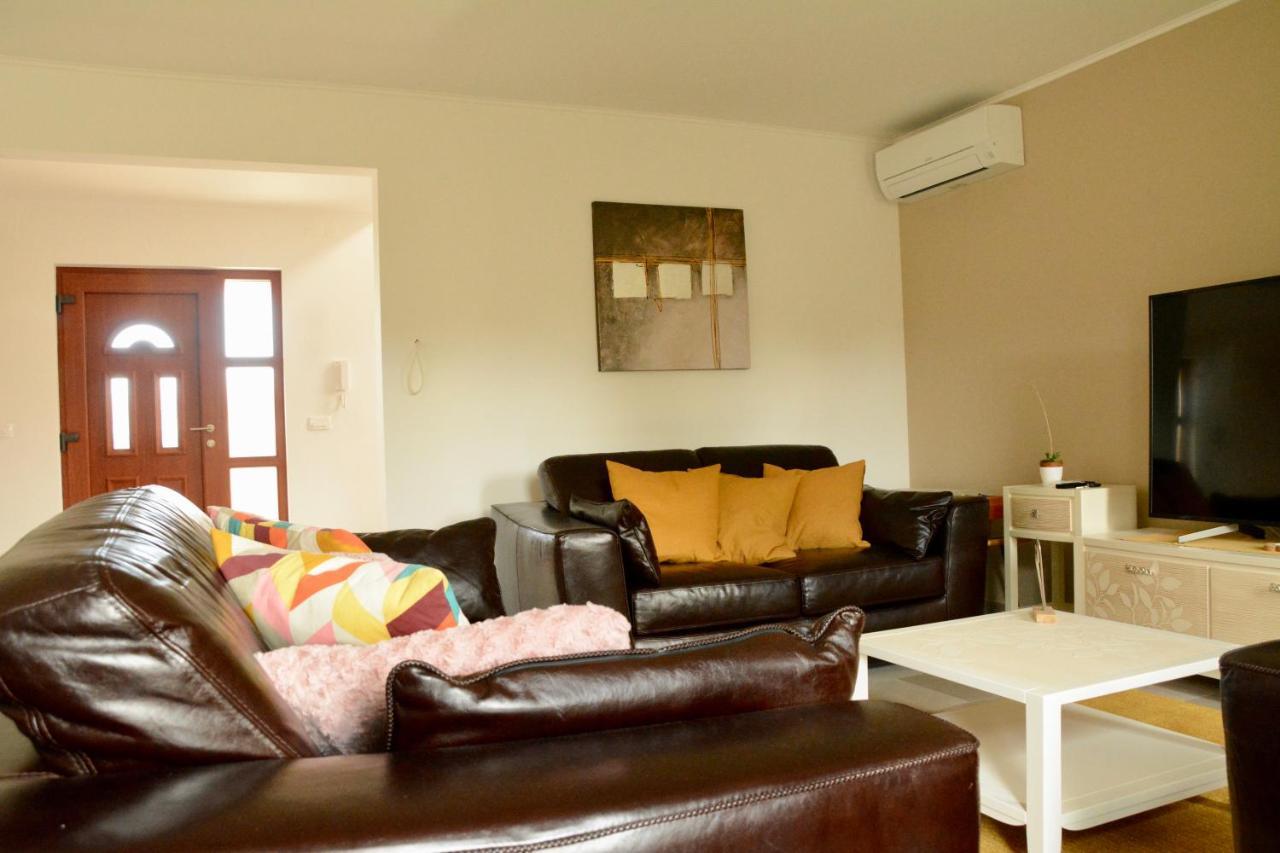 Private Villa "San Servolo House" With Sea View And Private Pool 布耶 外观 照片